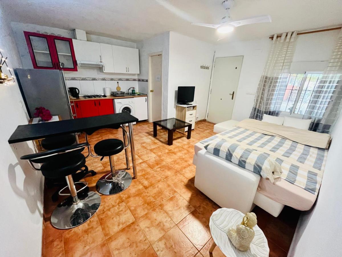 Estudio Adosado Acogedor Con Jardin, Barbacoa Y Parking Privado อาลิกันเต ภายนอก รูปภาพ