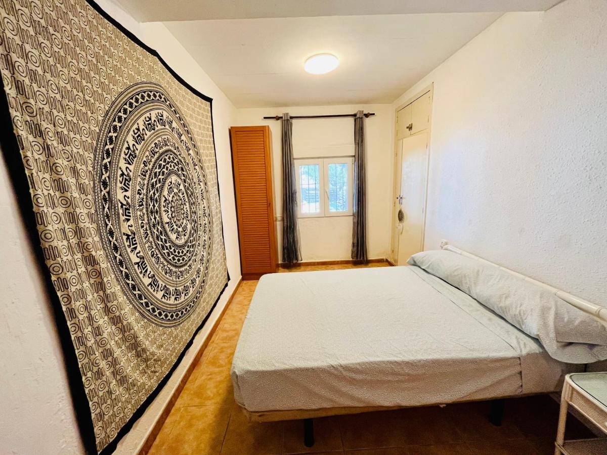 Estudio Adosado Acogedor Con Jardin, Barbacoa Y Parking Privado อาลิกันเต ภายนอก รูปภาพ