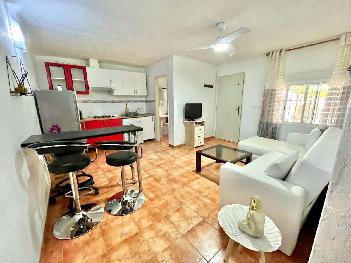 Estudio Adosado Acogedor Con Jardin, Barbacoa Y Parking Privado อาลิกันเต ภายนอก รูปภาพ